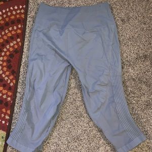 Lululemon cropped leggings